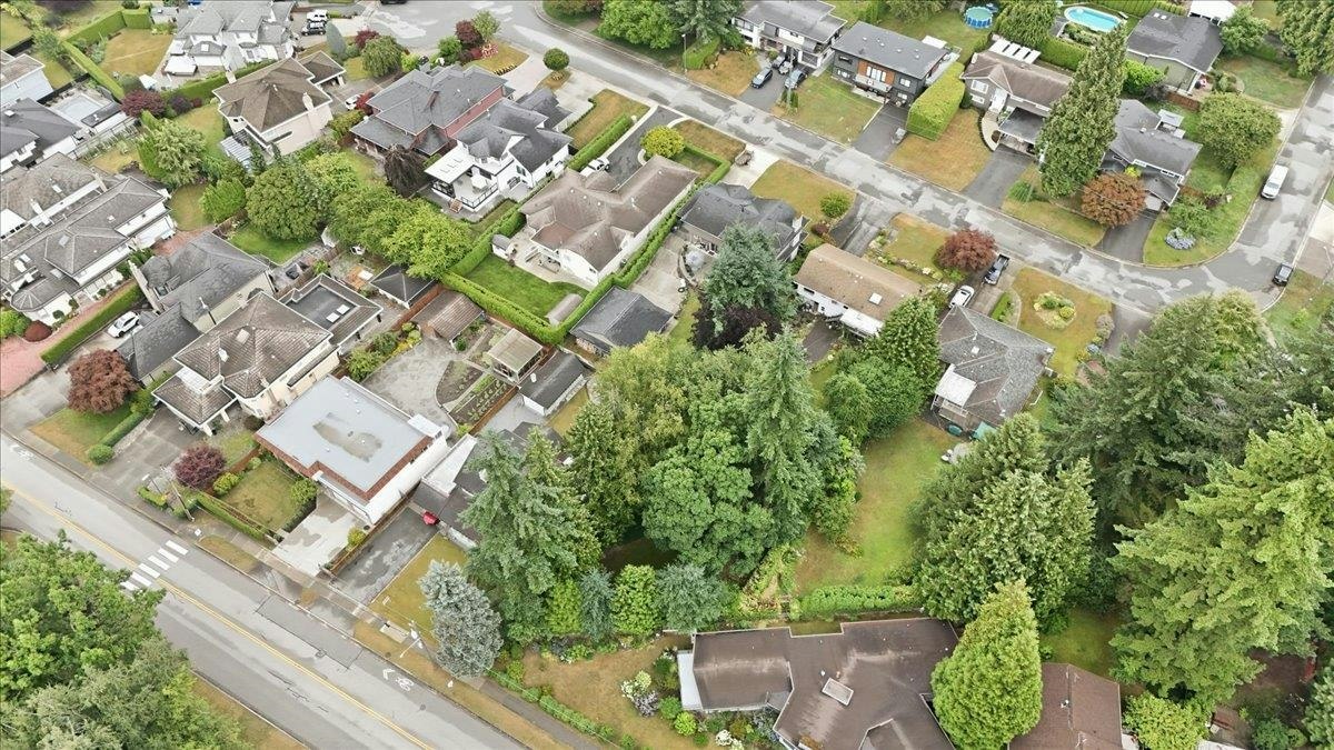 1388 Cambridge Drive, Coquitlam, BC, V3J 2P7 - 11