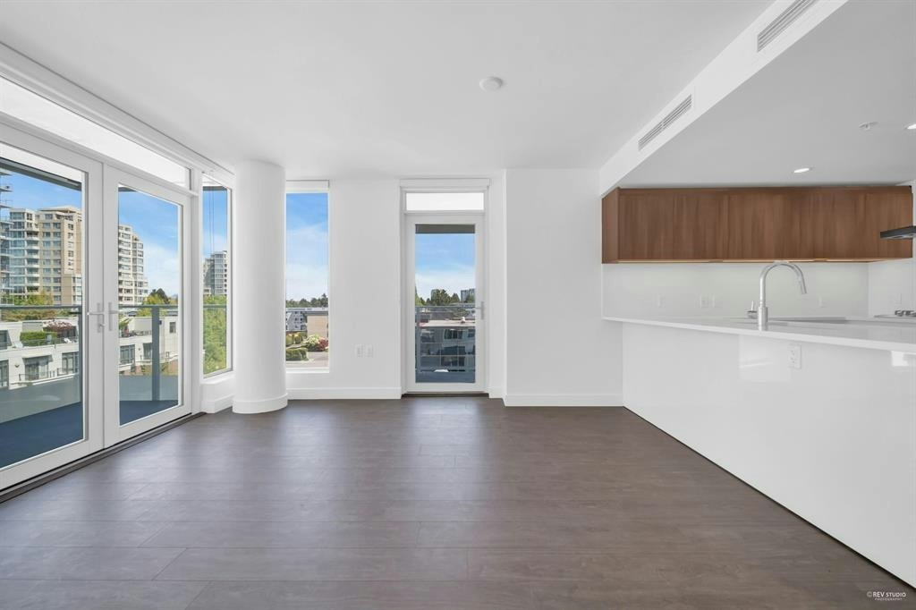 519-6328 No. 3 Road, Richmond, BC, V6Y 0L6 - 2