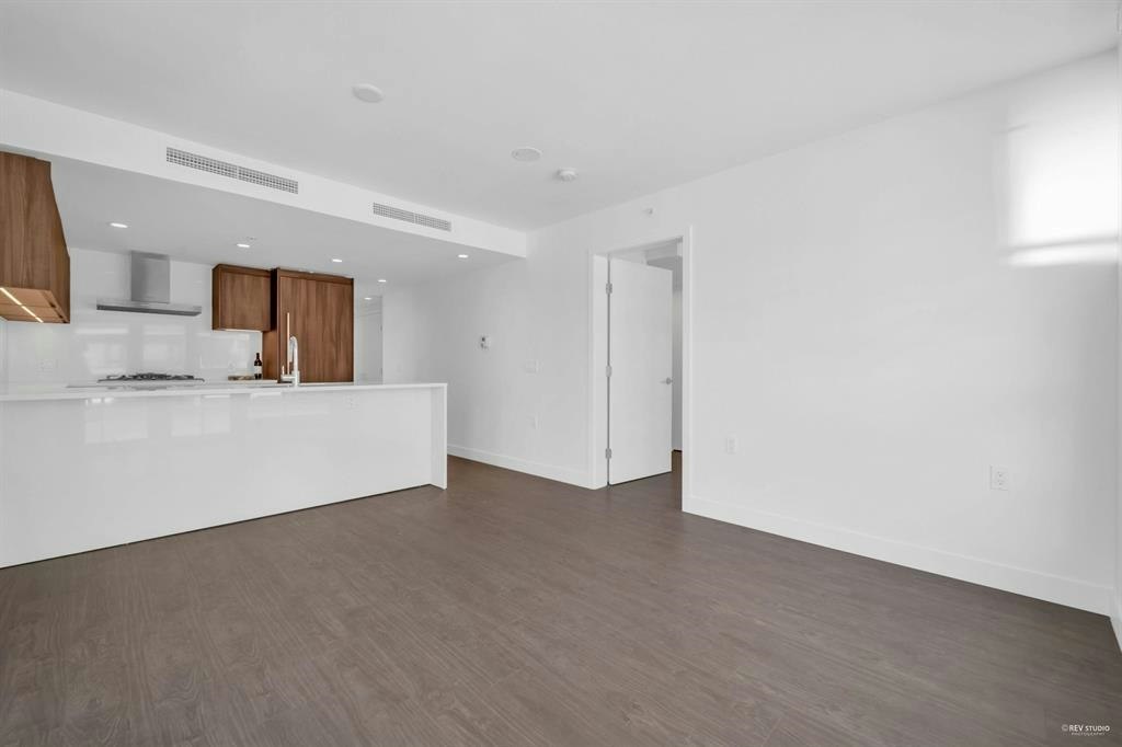 519-6328 No. 3 Road, Richmond, BC, V6Y 0L6 - 5