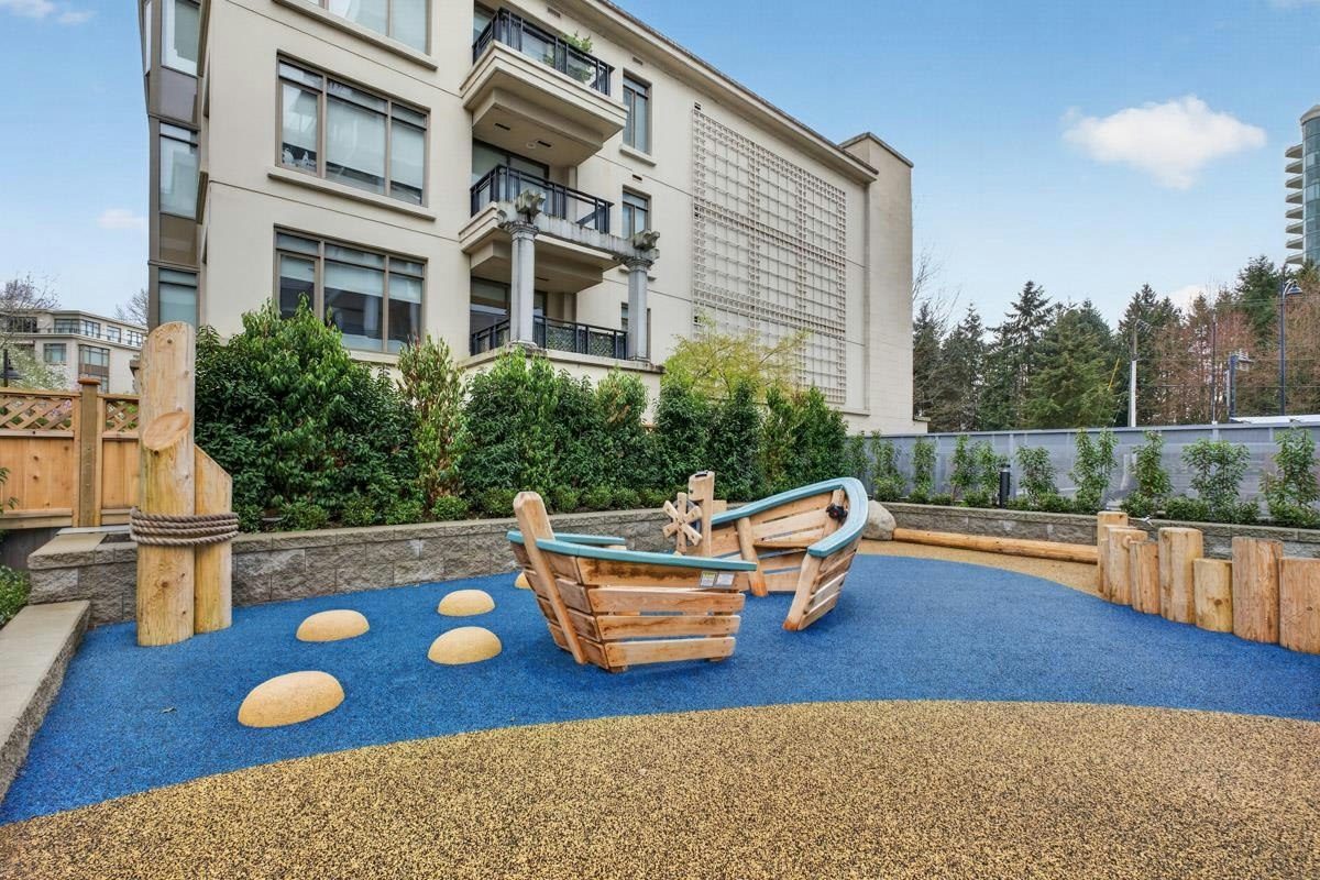 405-423 6th St, West Vancouver, BC, V7T 1A4 - 32
