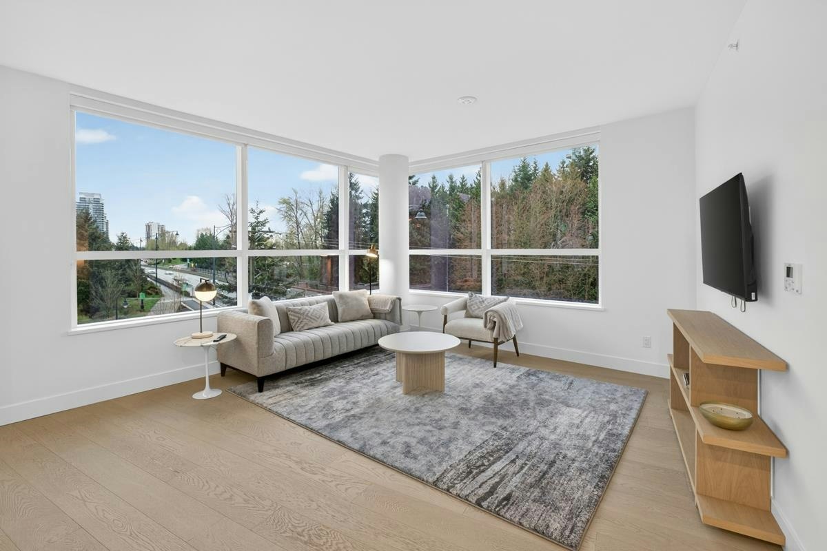 405-423 6th St, West Vancouver, BC, V7T 1A4 2