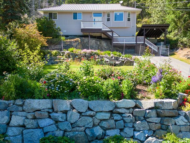 4517 Merrill Road, Pender Harbour Egmont, BC, V0N 2H1