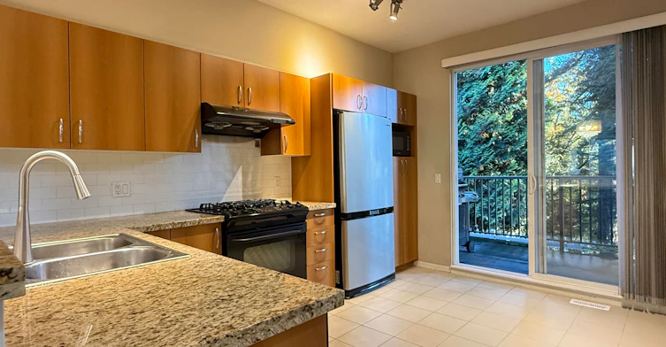 18X-9133 Government Street, Burnaby, BC, V3N 0B1 - 5