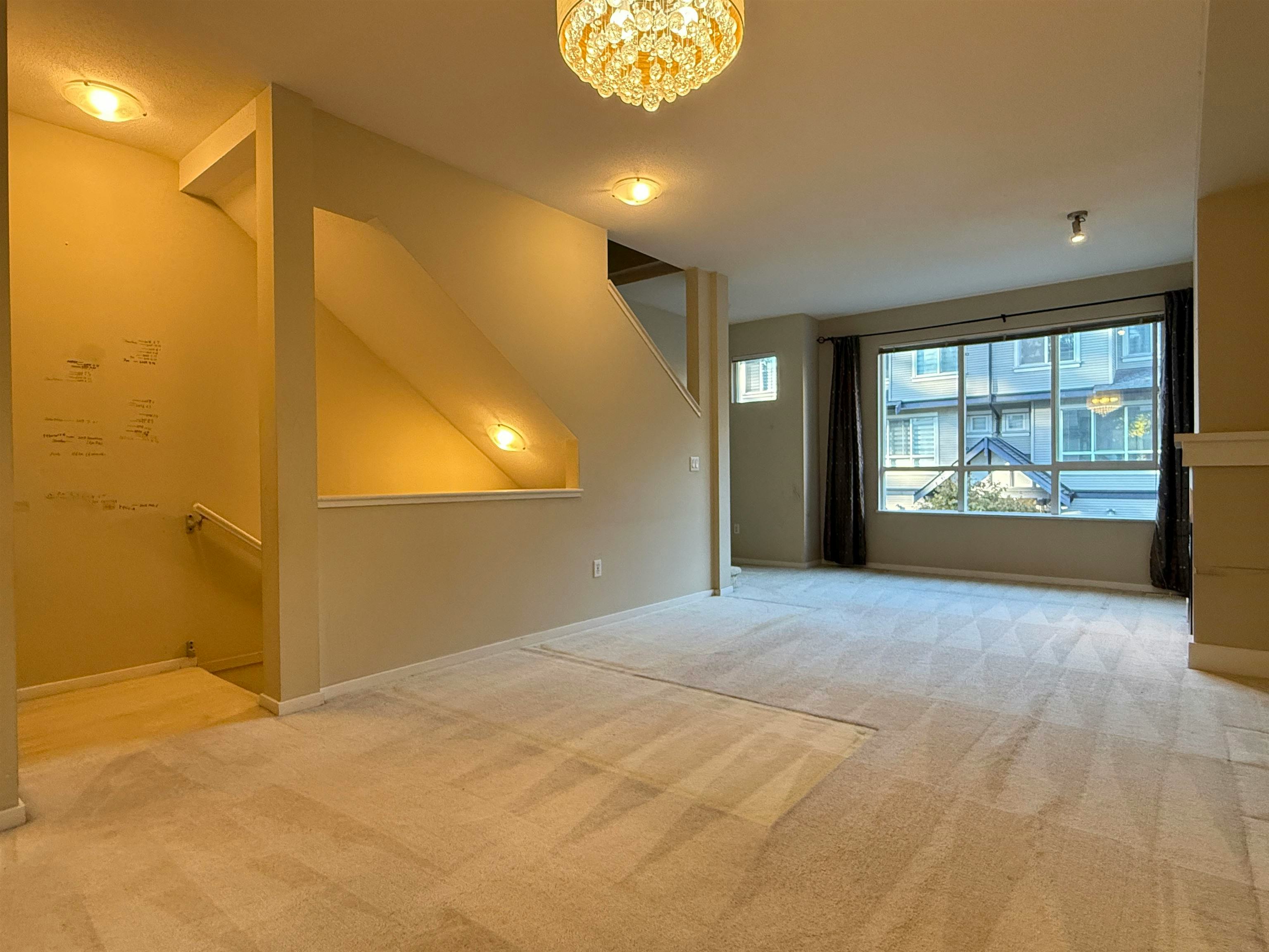 18X-9133 Government Street, Burnaby, BC, V3N 0B1 2