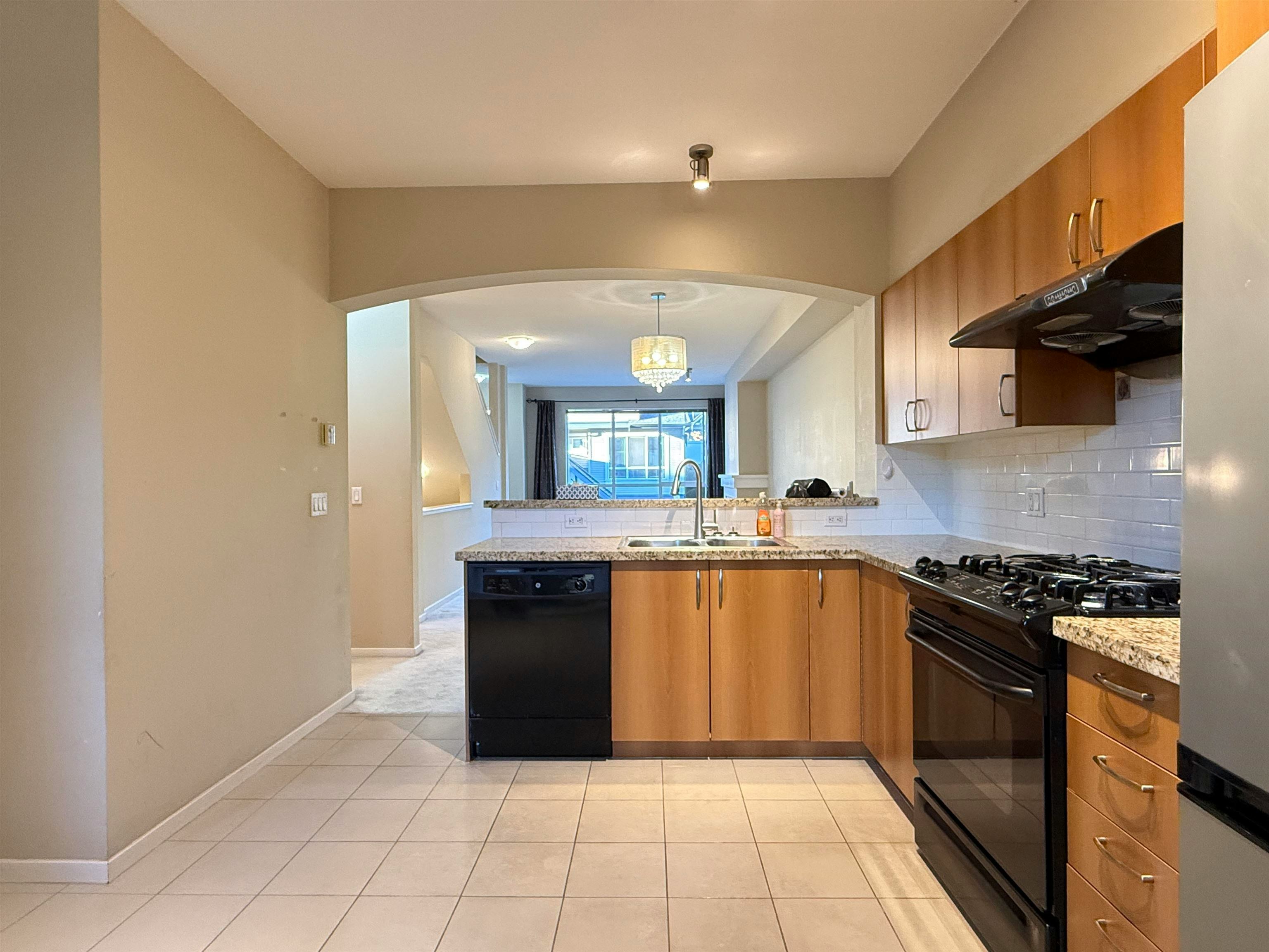 18X-9133 Government Street, Burnaby, BC, V3N 0B1 - 9
