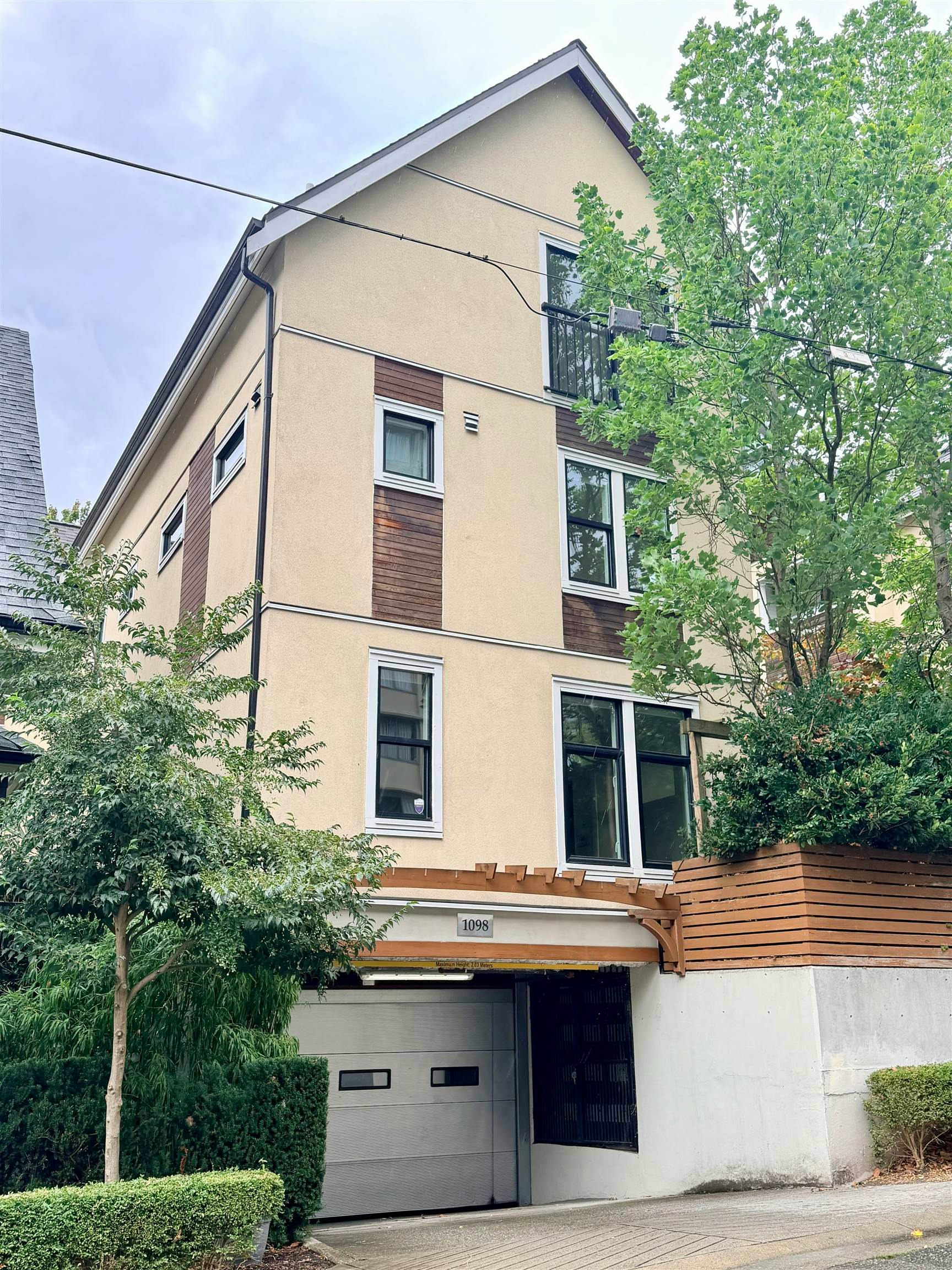 1080 Nicola Street, Vancouver, BC, V6G 2E2
