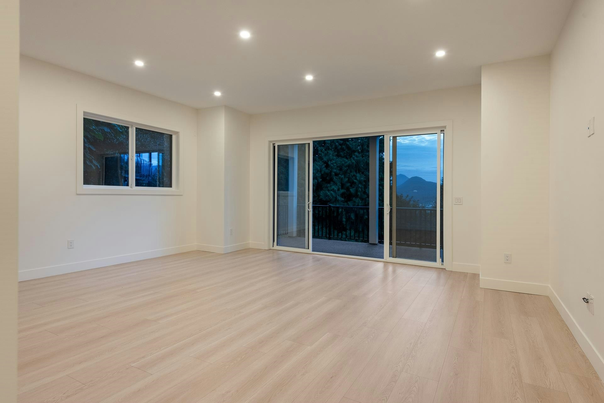 1034 Gatensbury Road, Port Moody, BC, V3H 2P2 - 29