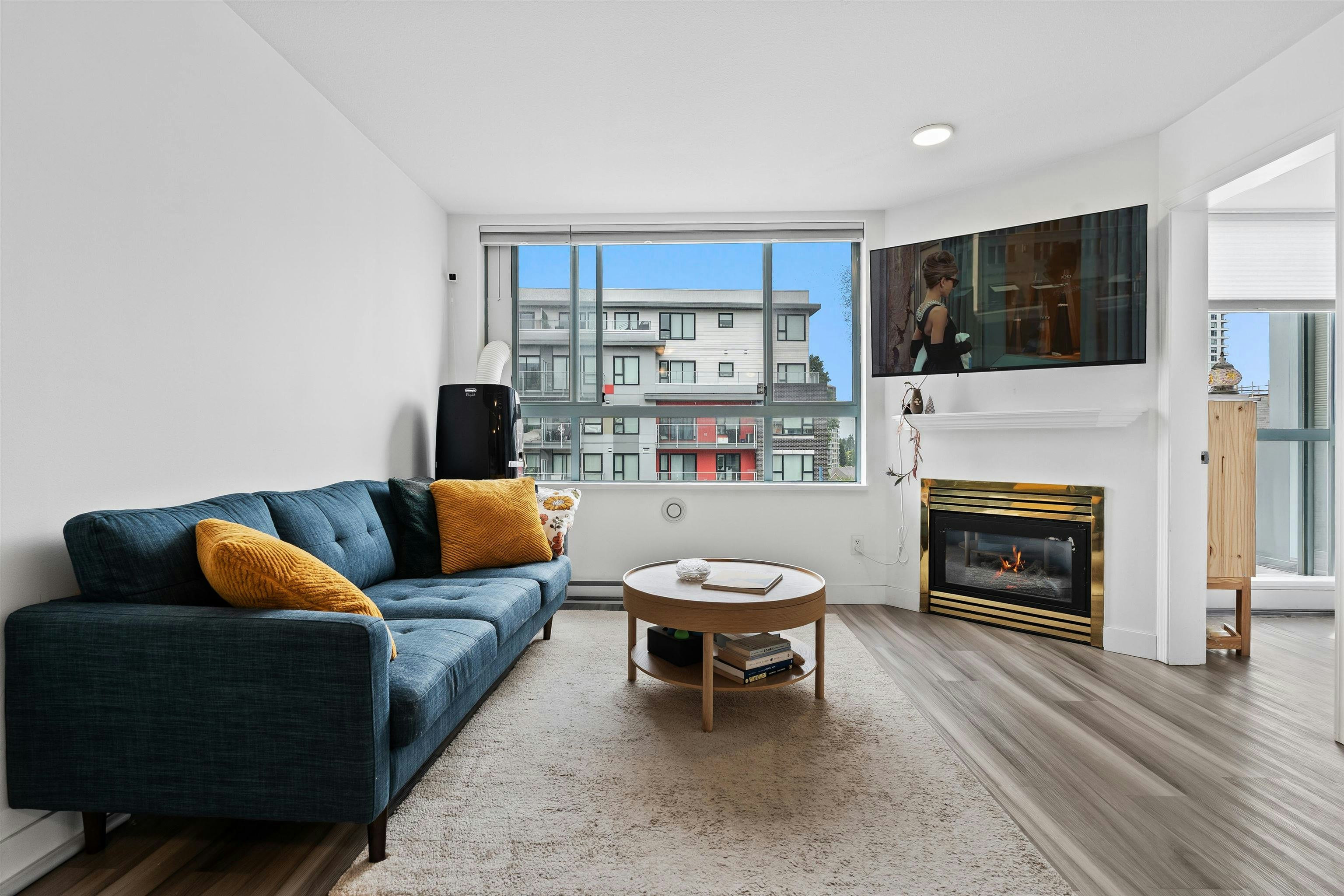 302-5818 Lincoln Street, Vancouver, BC, V5R 4P7 - 4