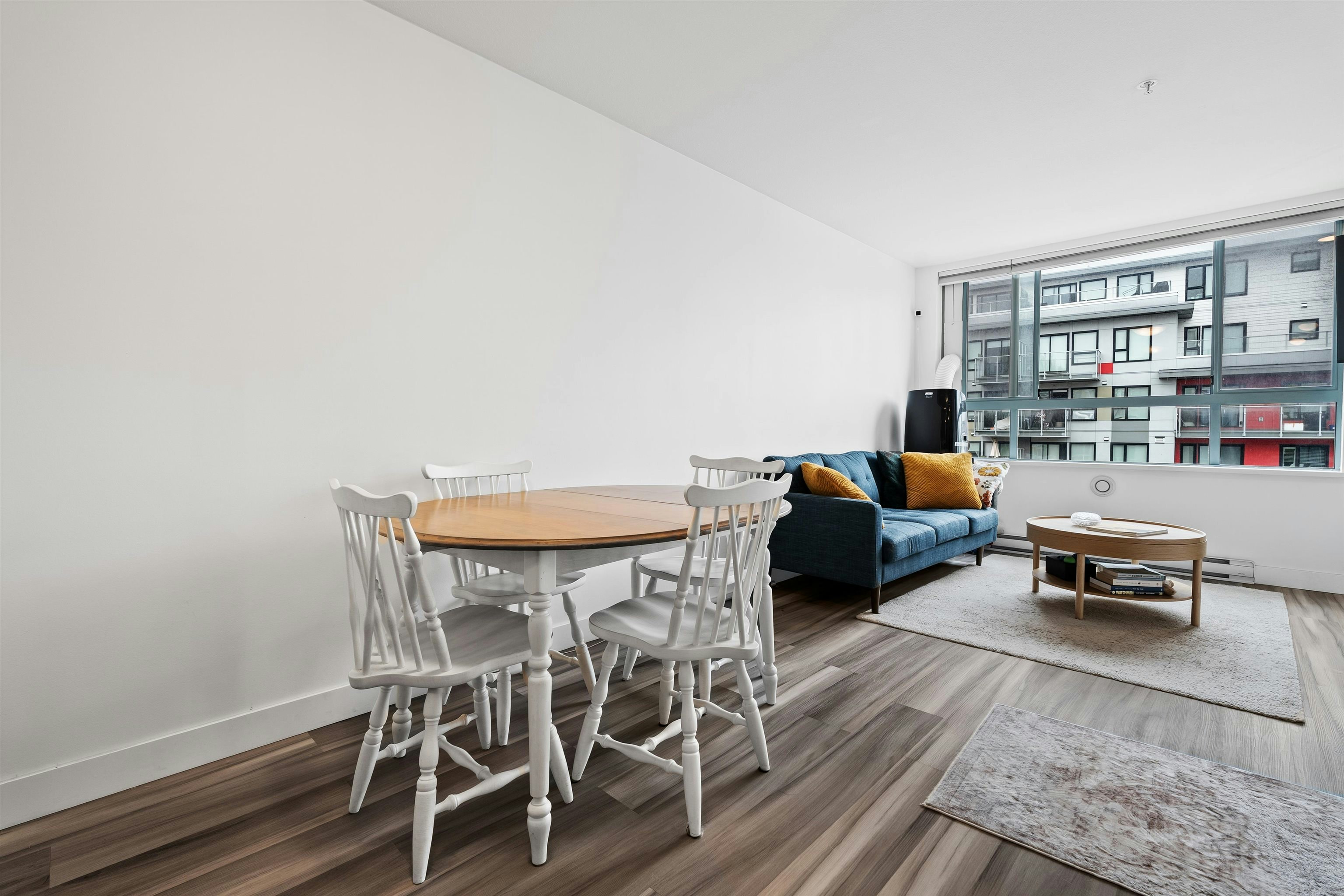 302-5818 Lincoln Street, Vancouver, BC, V5R 4P7 - 3