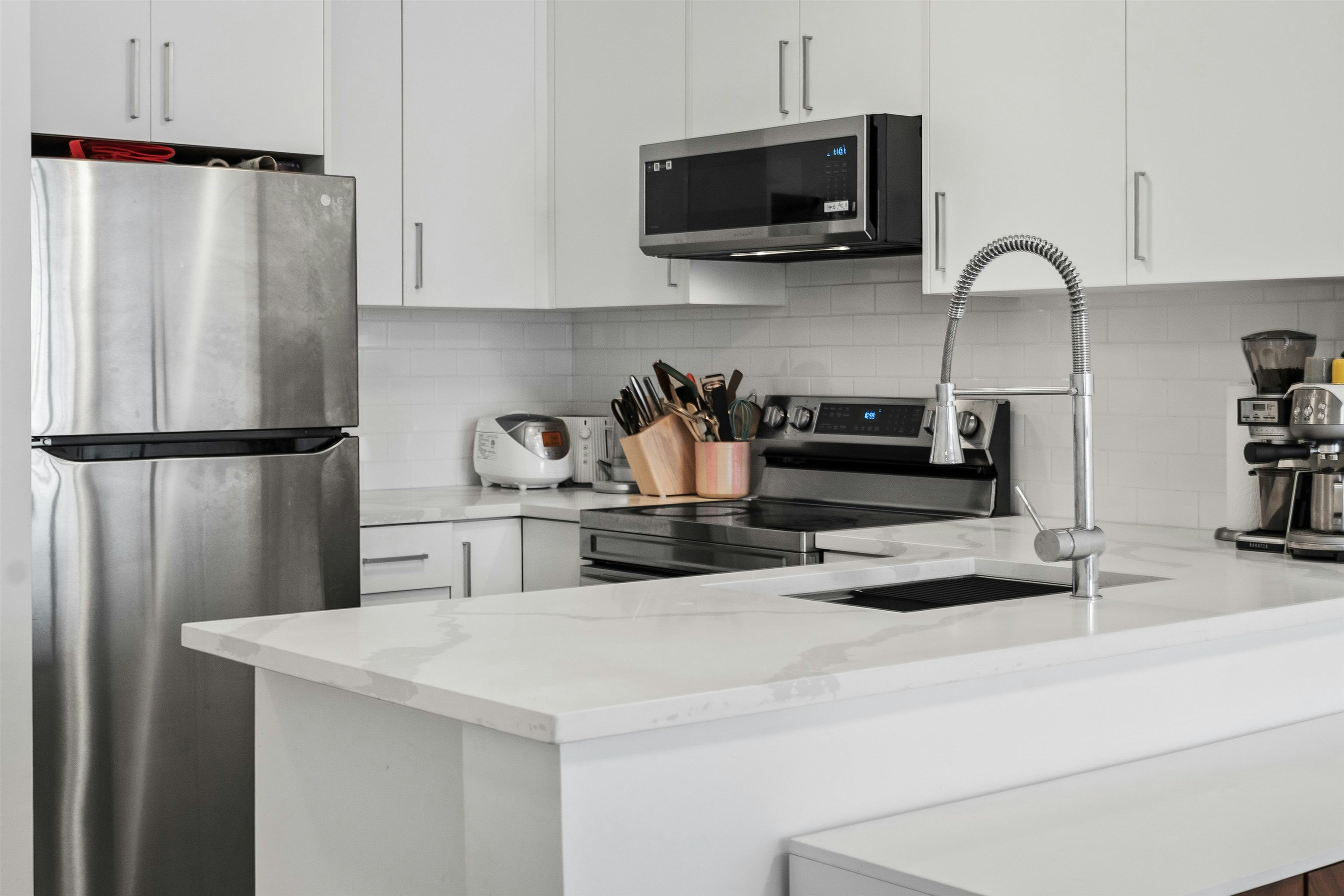 302-5818 Lincoln Street, Vancouver, BC, V5R 4P7 - 13