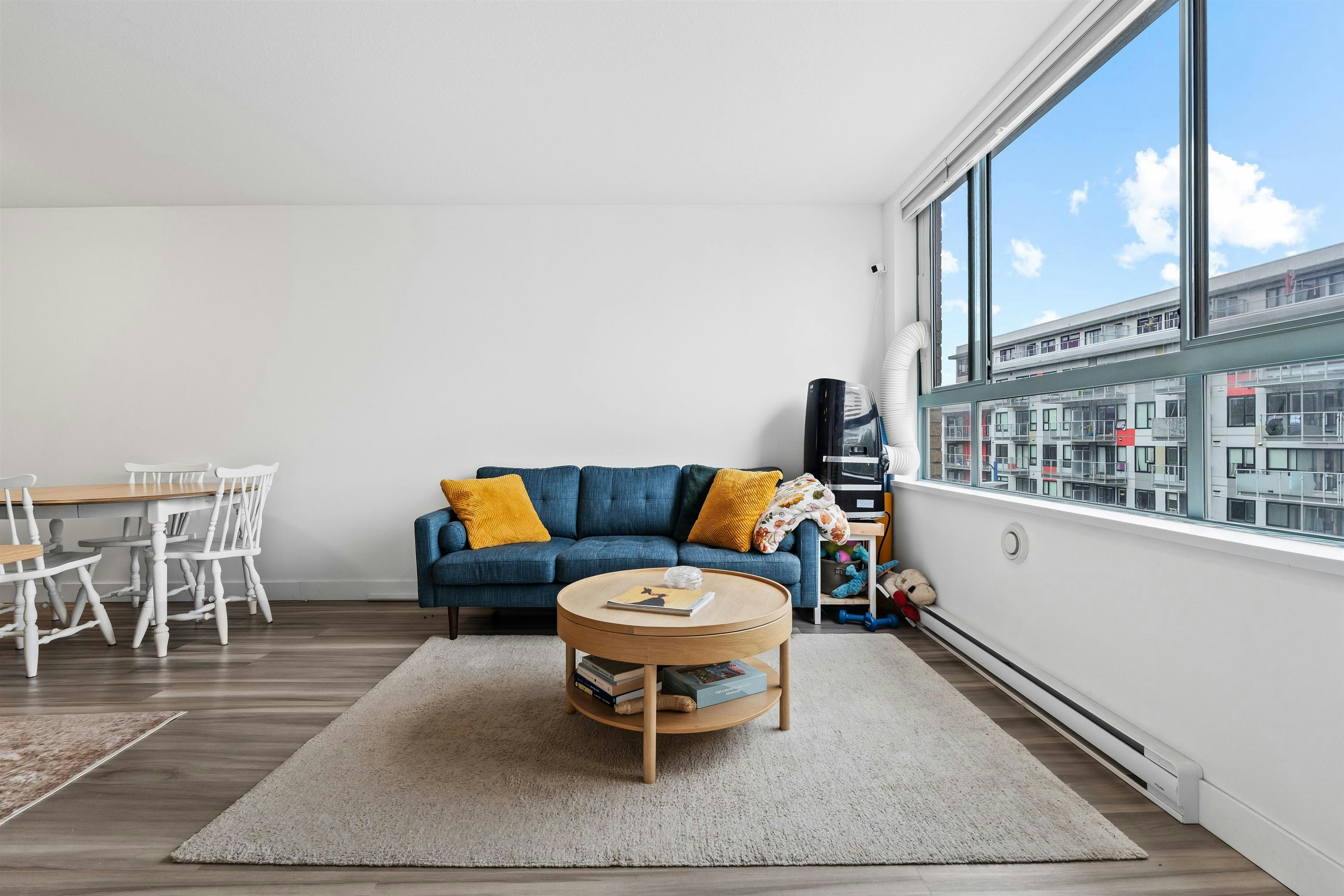 302-5818 Lincoln Street, Vancouver, BC, V5R 4P7 - 6