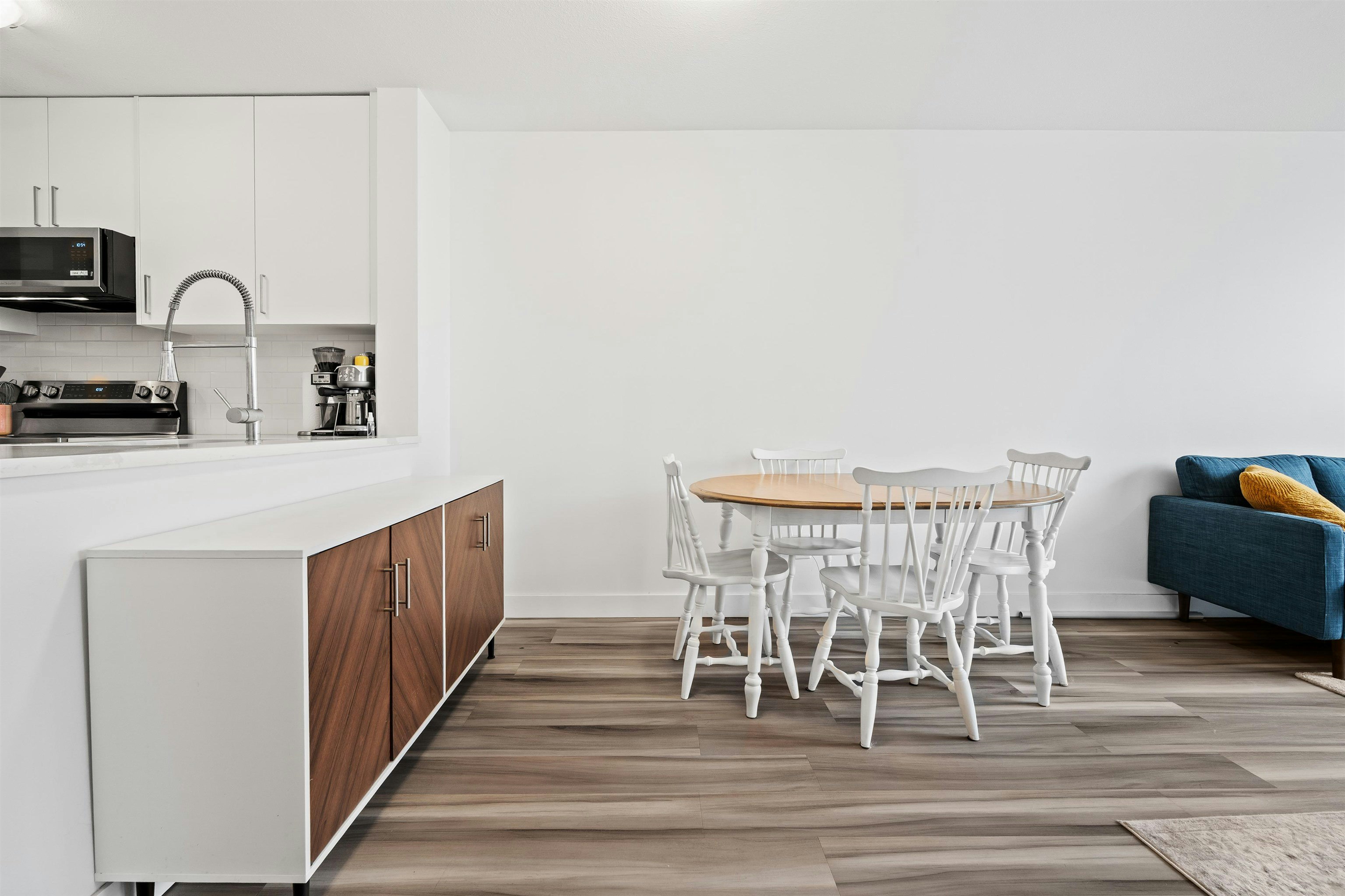 302-5818 Lincoln Street, Vancouver, BC, V5R 4P7 - 8