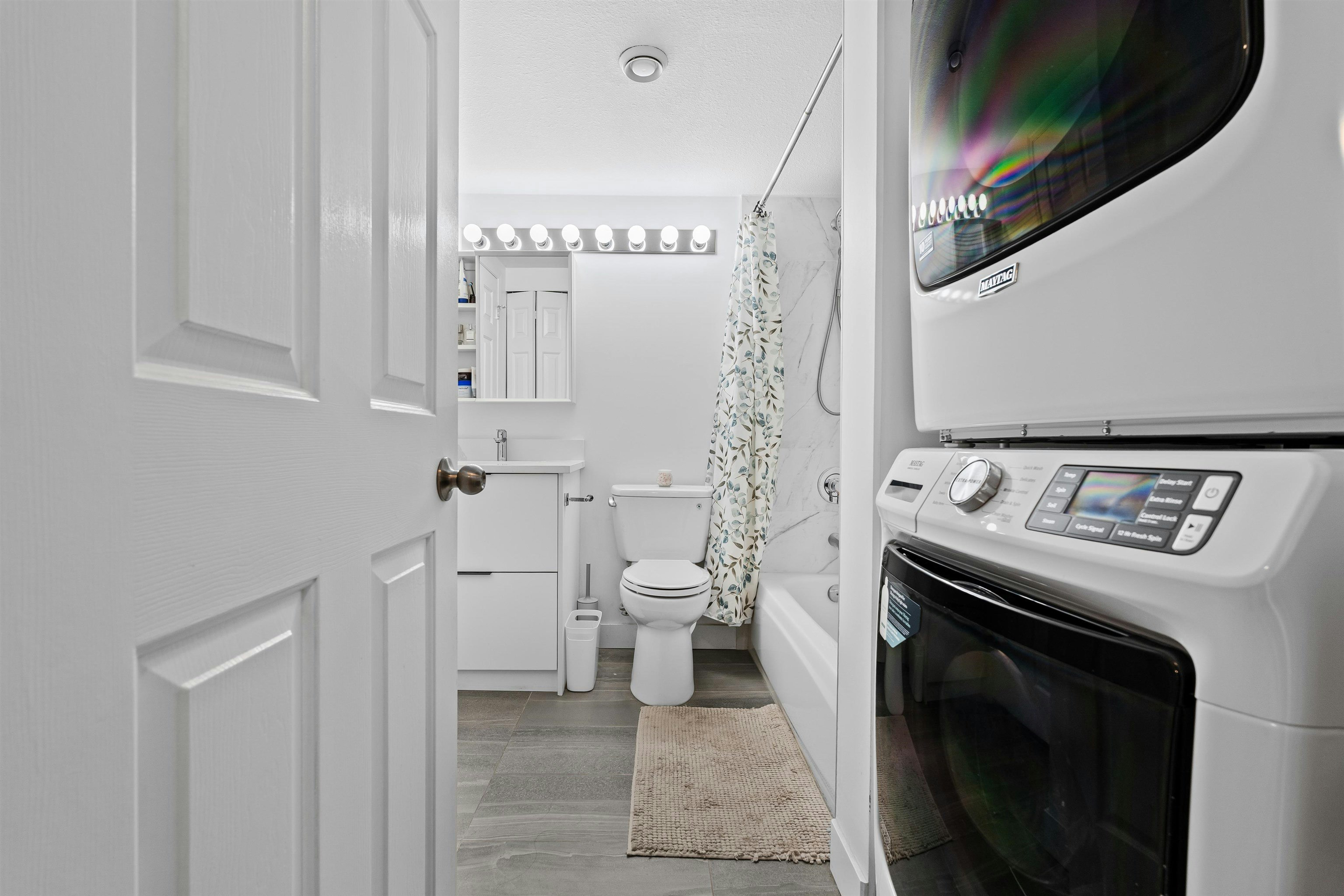 302-5818 Lincoln Street, Vancouver, BC, V5R 4P7 - 24
