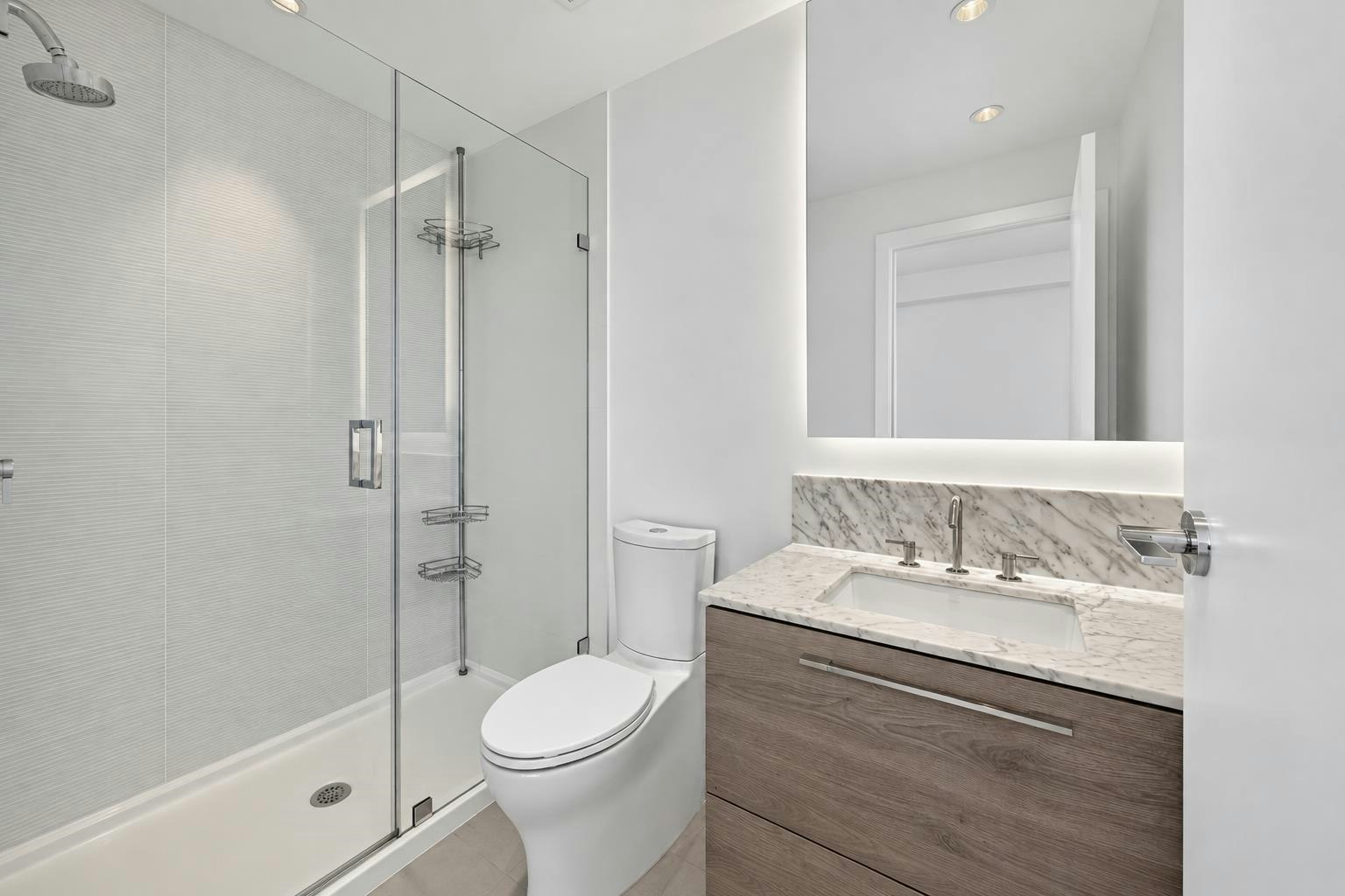 2807-7388 Kingsway, Burnaby, BC, V3N 0G9 - 17