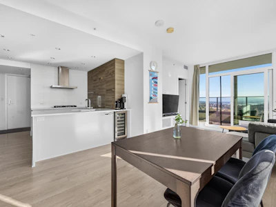 2807-7388 Kingsway - 4
