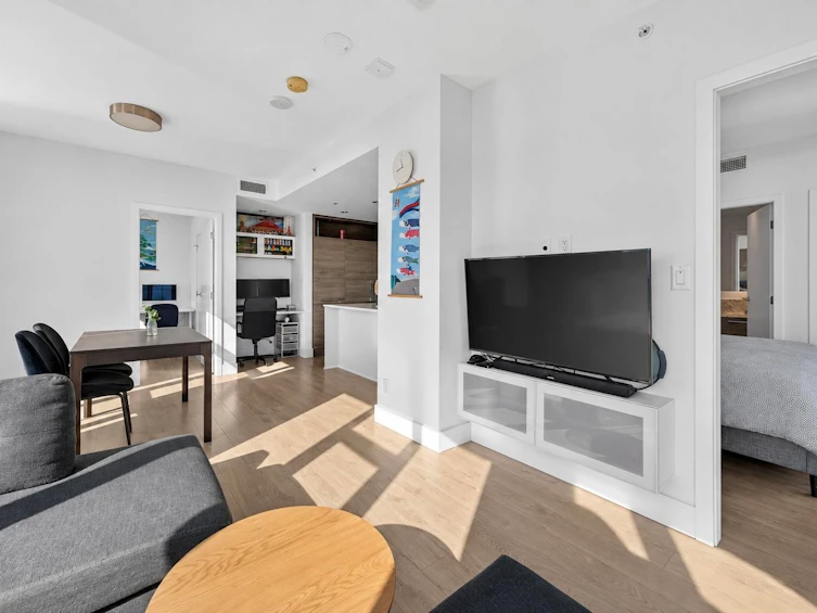 2807-7388 Kingsway, Burnaby, BC, V3N 0G9 - 14