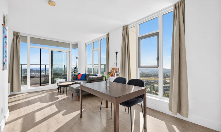 2807-7388 Kingsway