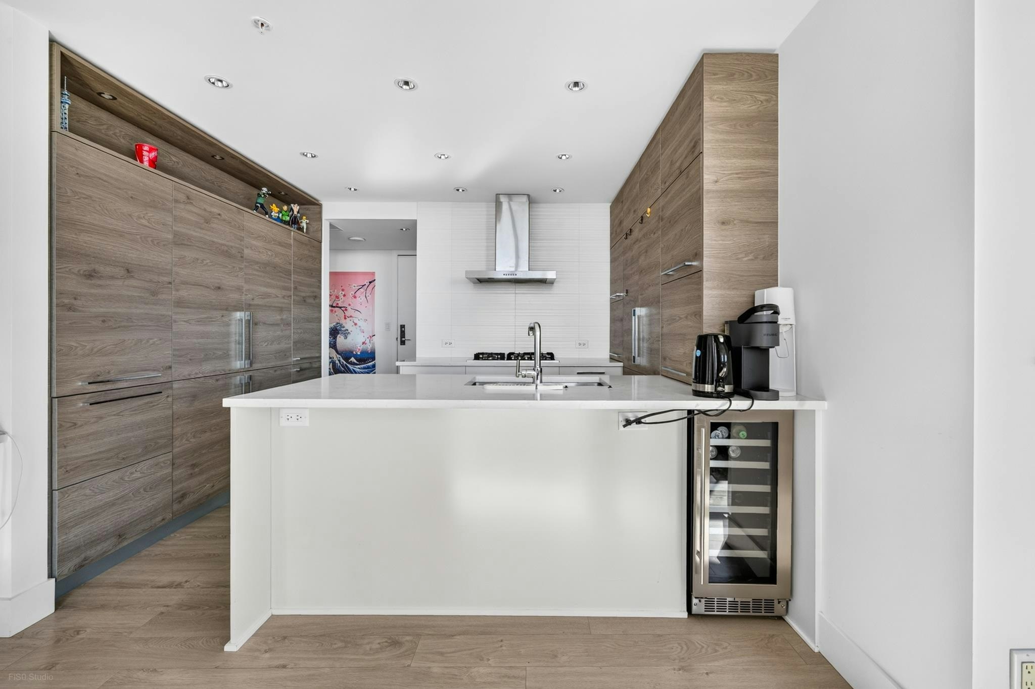 2807-7388 Kingsway - 5