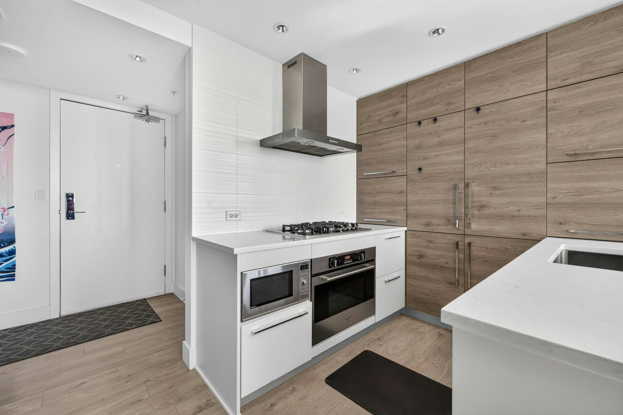 2807-7388 Kingsway, Burnaby, BC, V3N 0G9 - 6
