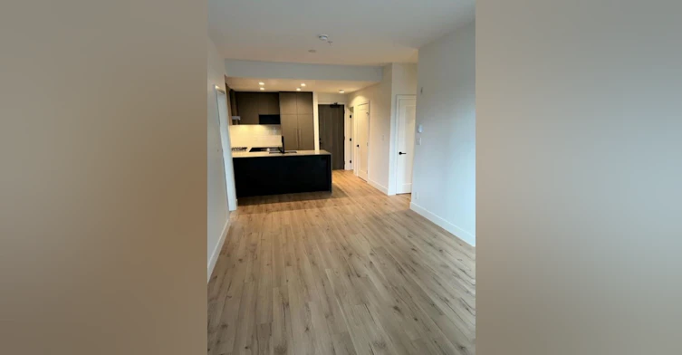 223-3131 Murray Street, Port Moody, BC, V3H 0L9 - 3