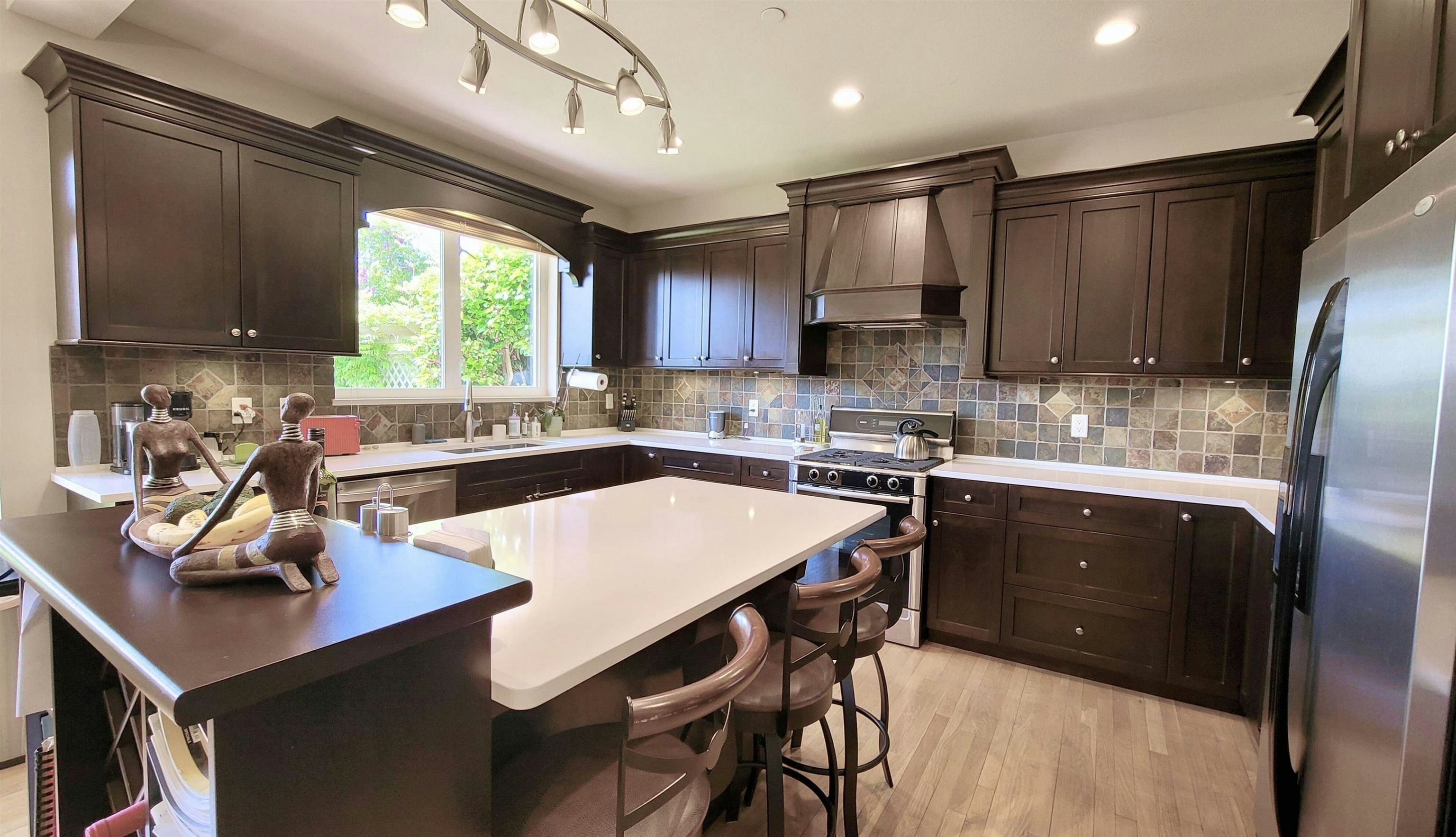 15974 Buena Vista Avenue, Surrey, BC, V4B 2A5 - 5