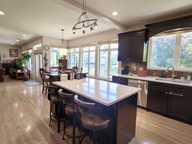 15974 Buena Vista Avenue, Surrey, BC, V4B 2A5 - 9