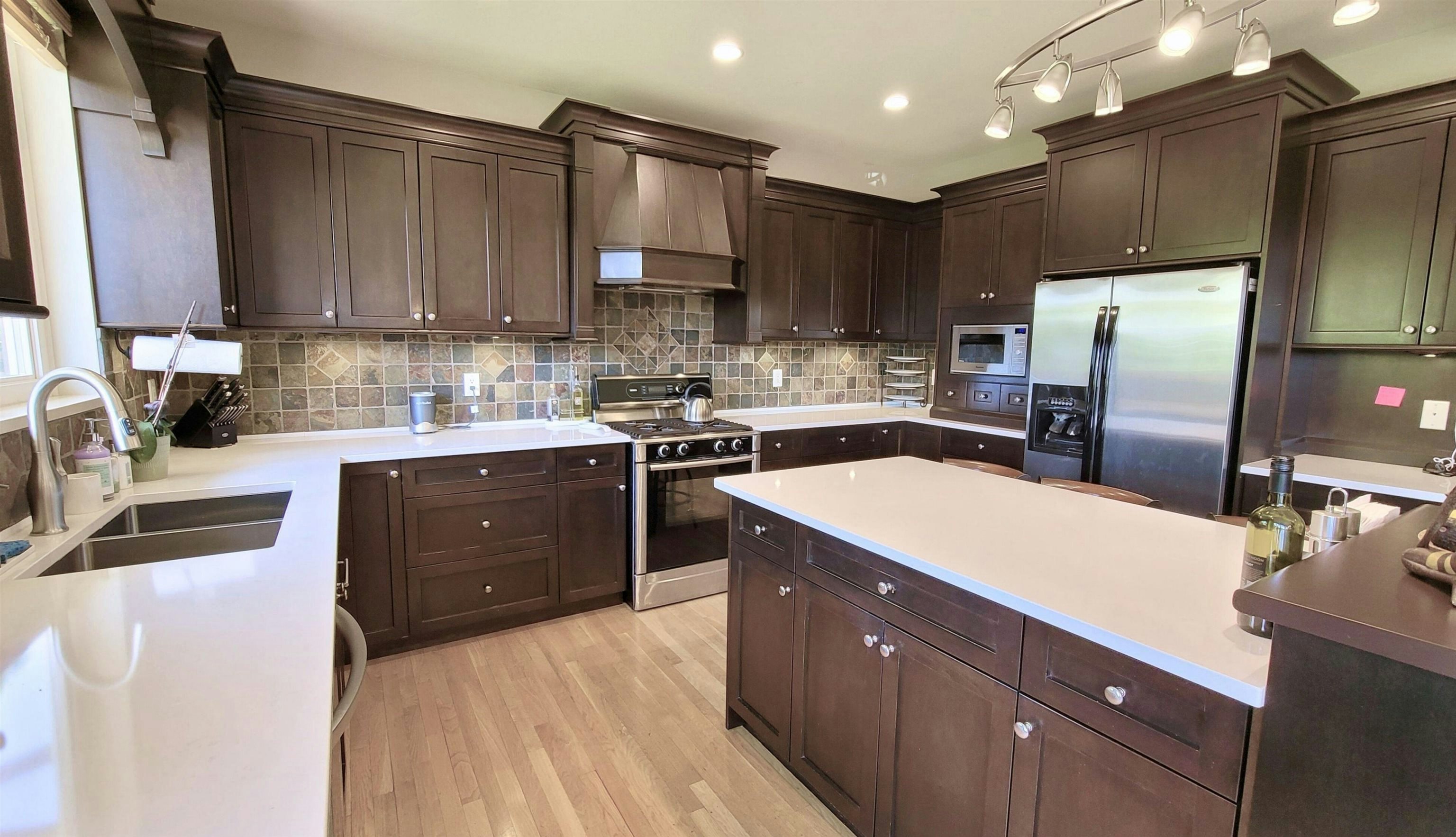 15974 Buena Vista Avenue, Surrey, BC, V4B 2A5 - 6