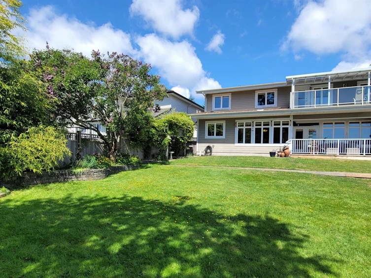 15974 Buena Vista Avenue, Surrey, BC, V4B 2A5 - 30
