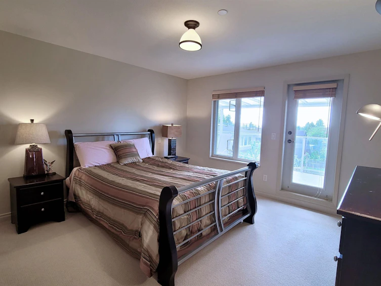15974 Buena Vista Avenue, Surrey, BC, V4B 2A5 - 17