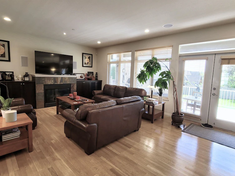 15974 Buena Vista Avenue, Surrey, BC, V4B 2A5 - 10
