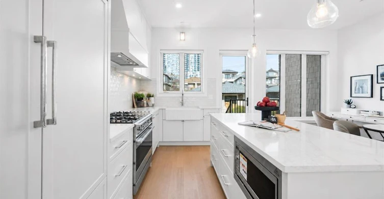 531 W 61st Avenue, Vancouver, BC, V6P 2B4 - 6