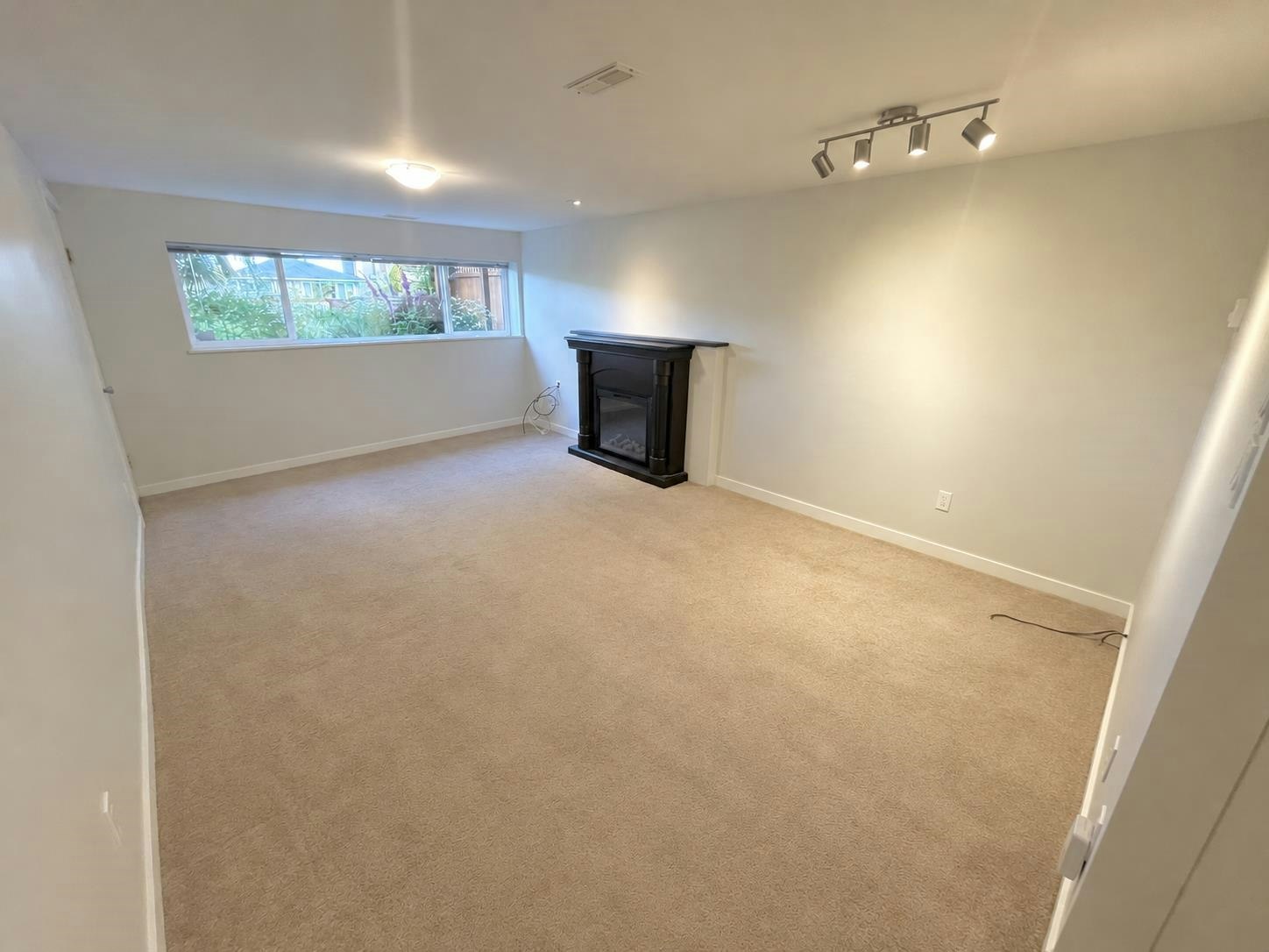 4825 Georgia Street, Burnaby, BC, V5C 2W1 2