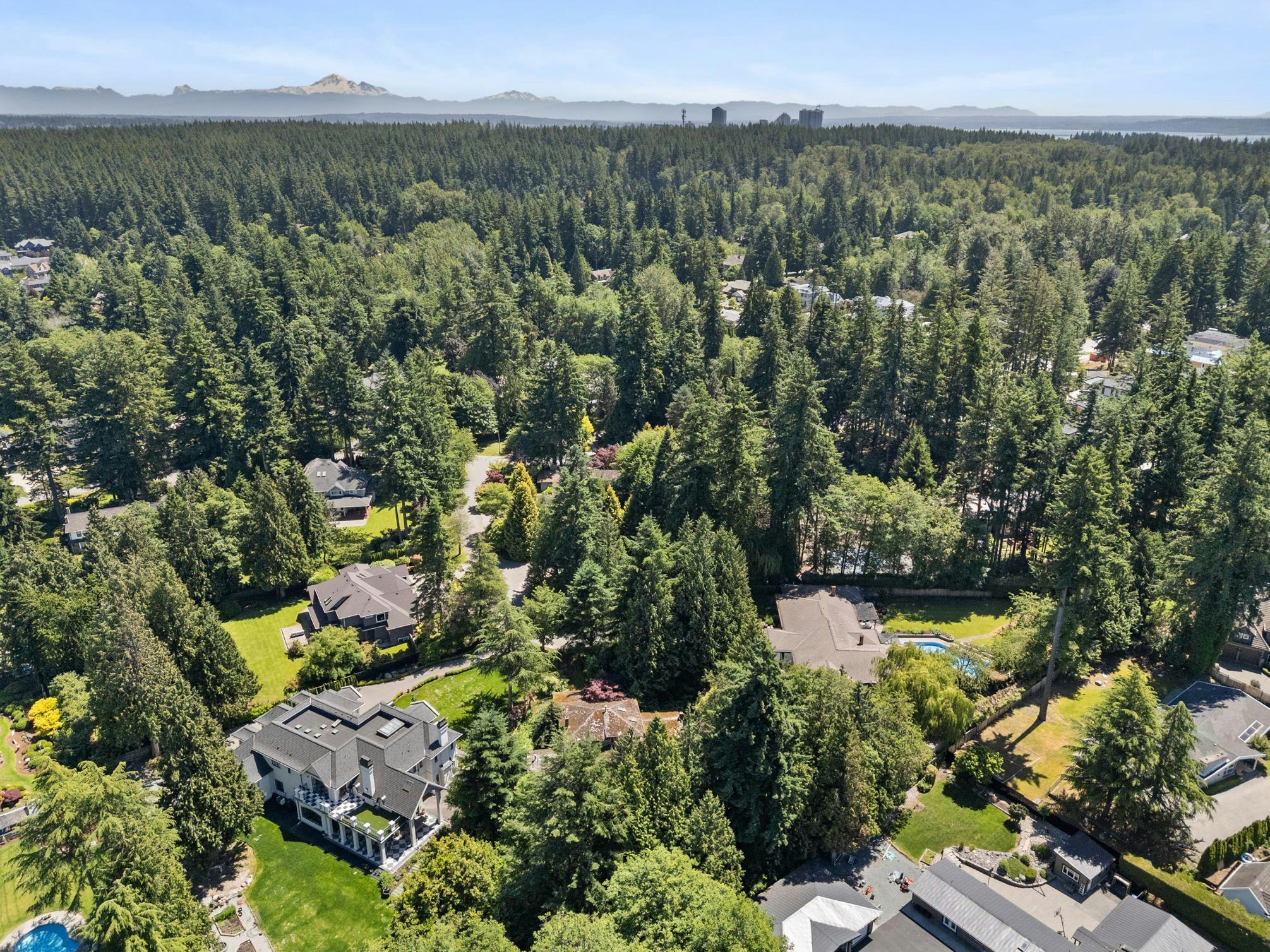 14069 26a Avenue, Surrey, BC, V4P 2E3 - 14