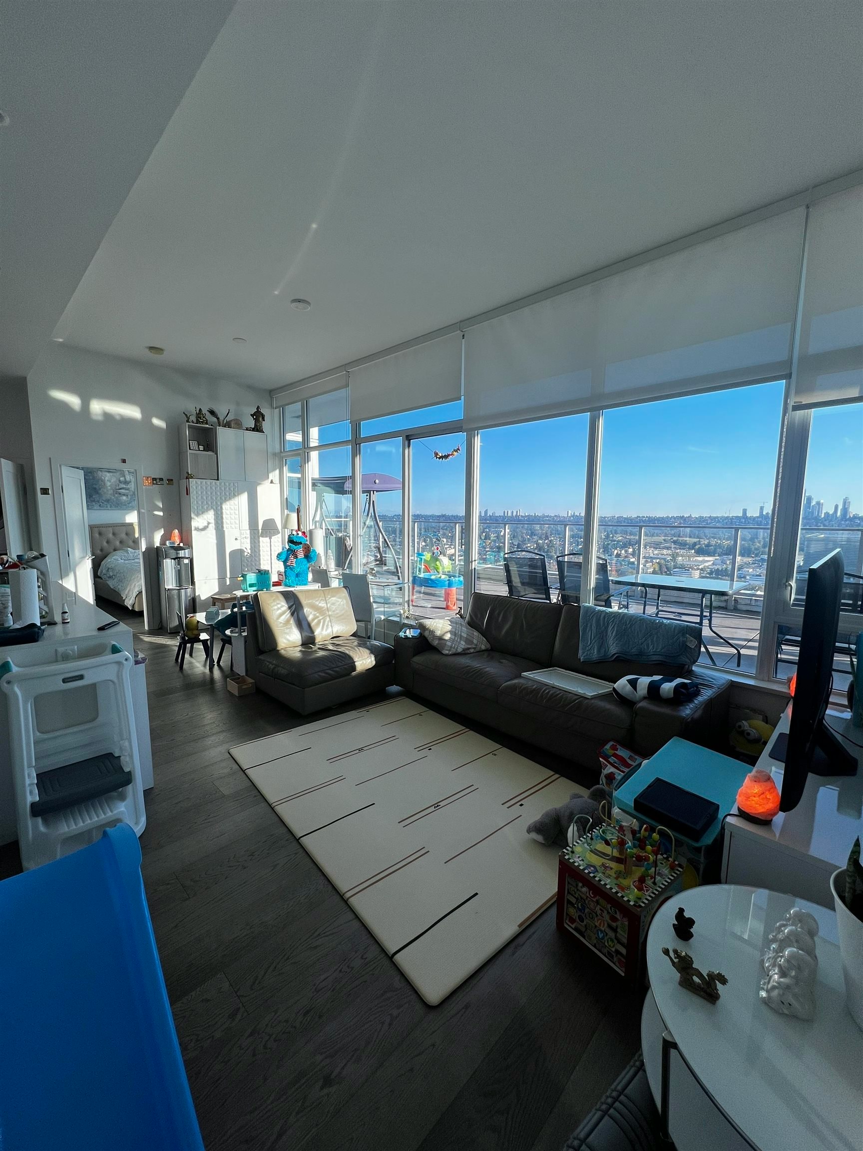 2311 Beta, Burnaby, BC, V5C 0M1 - 3