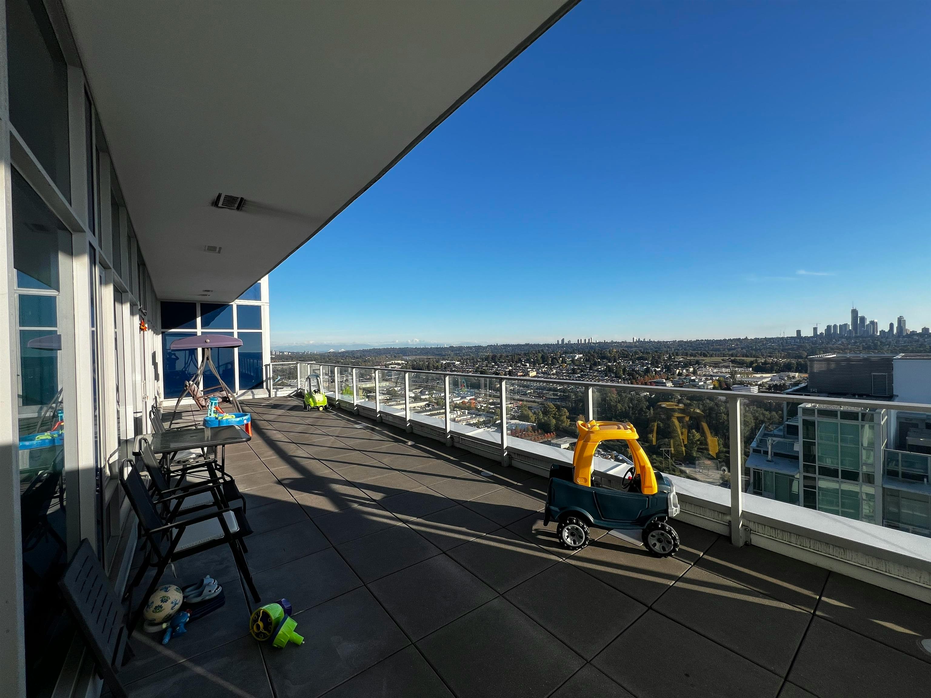 2311 Beta, Burnaby, BC, V5C 0M1 - 2