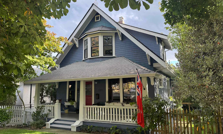 121 E 27th Street