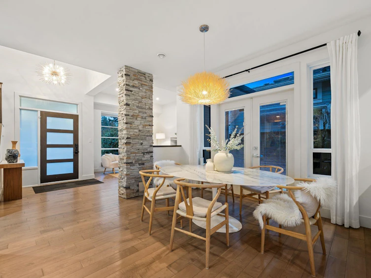 2775 Lyndene Road, North Vancouver, BC, V7R 1E2 - 9