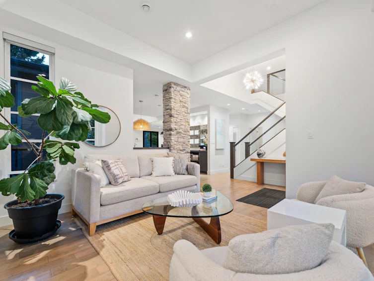 2775 Lyndene Road, North Vancouver, BC, V7R 1E2 - 8