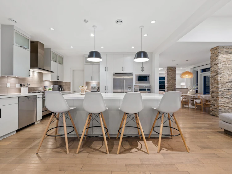 2775 Lyndene Road, North Vancouver, BC, V7R 1E2 - 12
