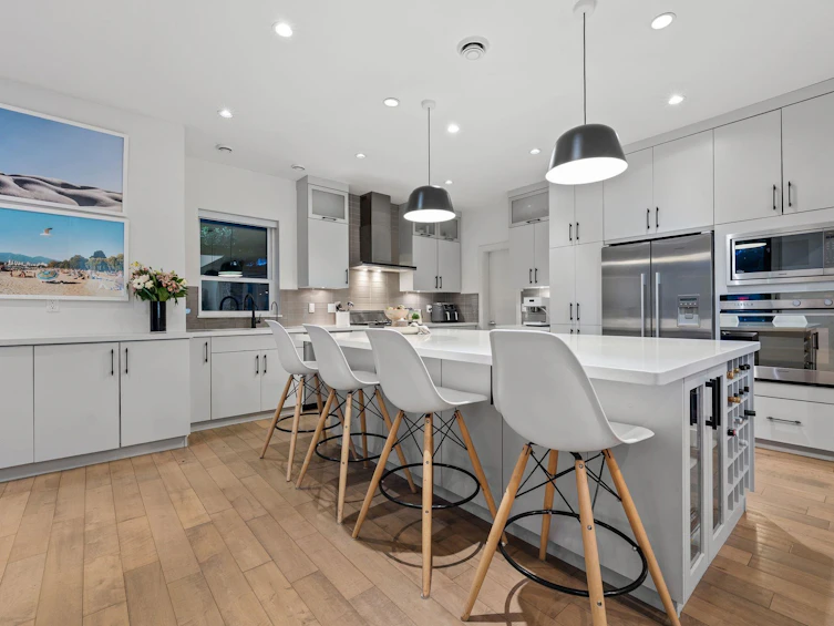 2775 Lyndene Road, North Vancouver, BC, V7R 1E2 - 11