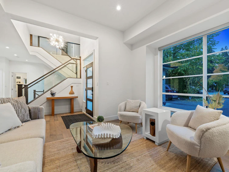 2775 Lyndene Road, North Vancouver, BC, V7R 1E2 - 7