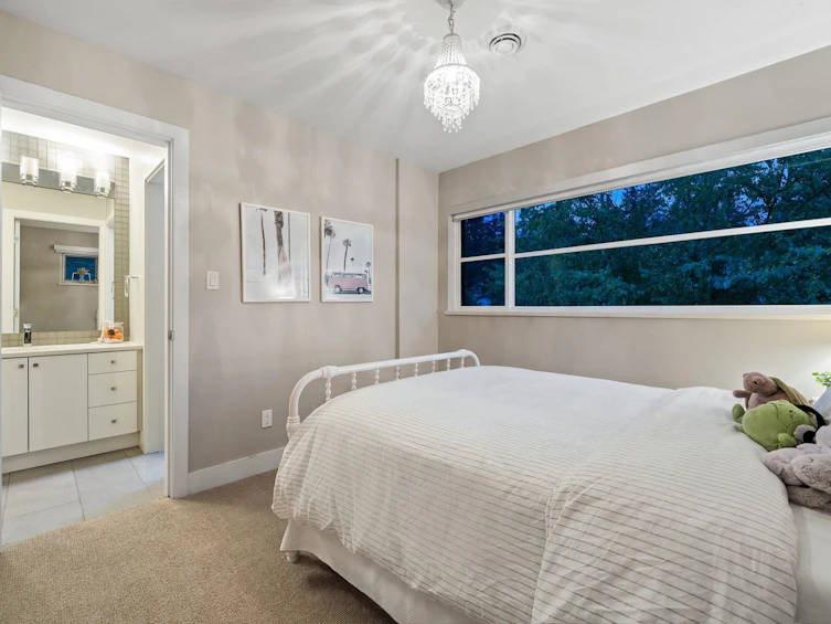 2775 Lyndene Road, North Vancouver, BC, V7R 1E2 - 27