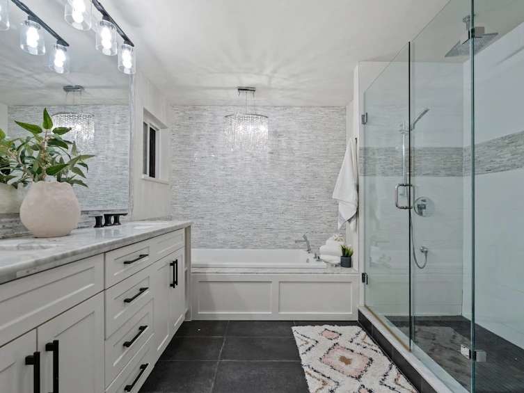 2775 Lyndene Road, North Vancouver, BC, V7R 1E2 - 25