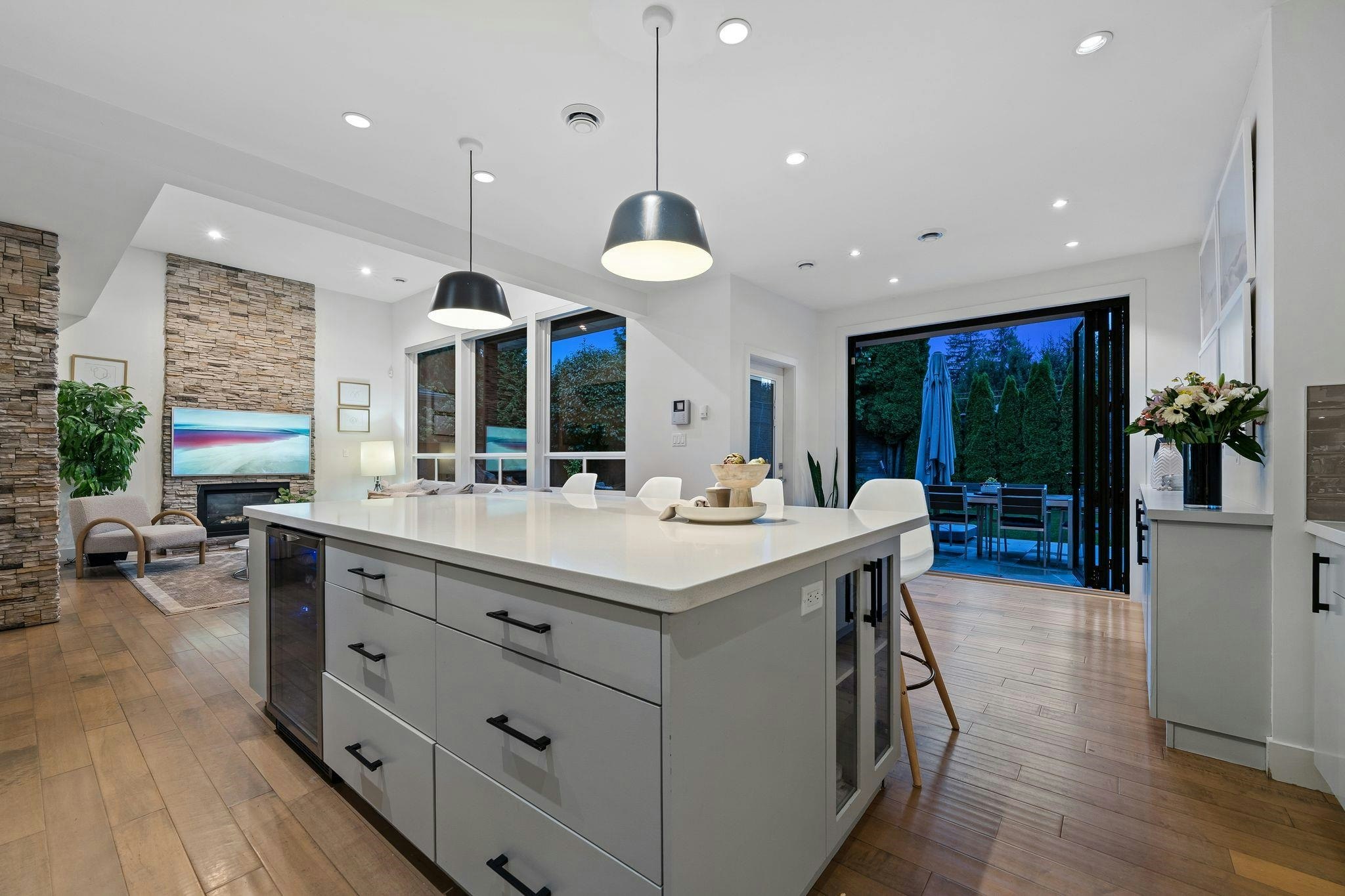 2775 Lyndene Road, North Vancouver, BC, V7R 1E2 - 17