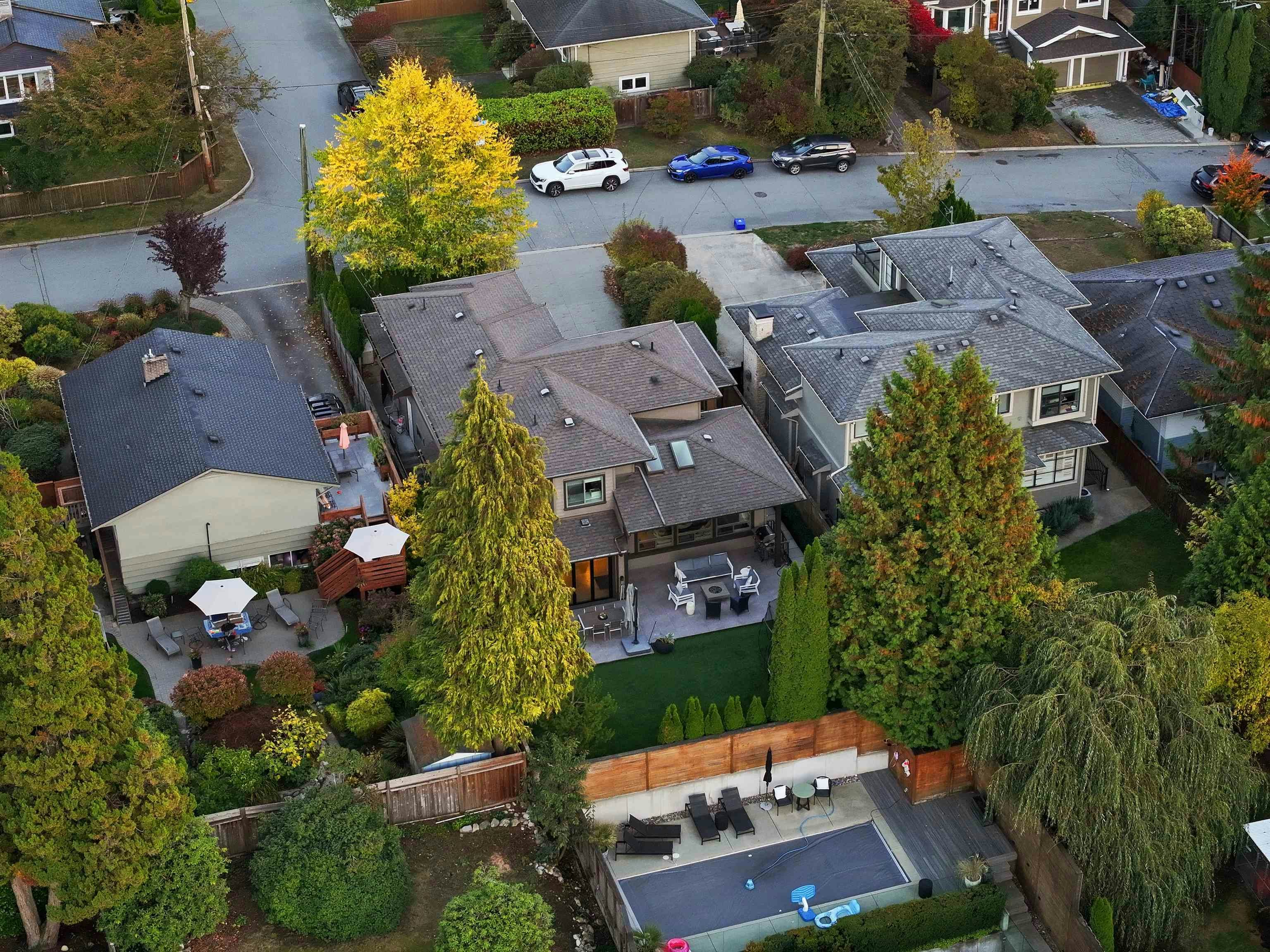 2775 Lyndene Road, North Vancouver, BC, V7R 1E2 - 40