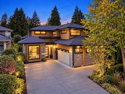 2775 Lyndene Road - 4