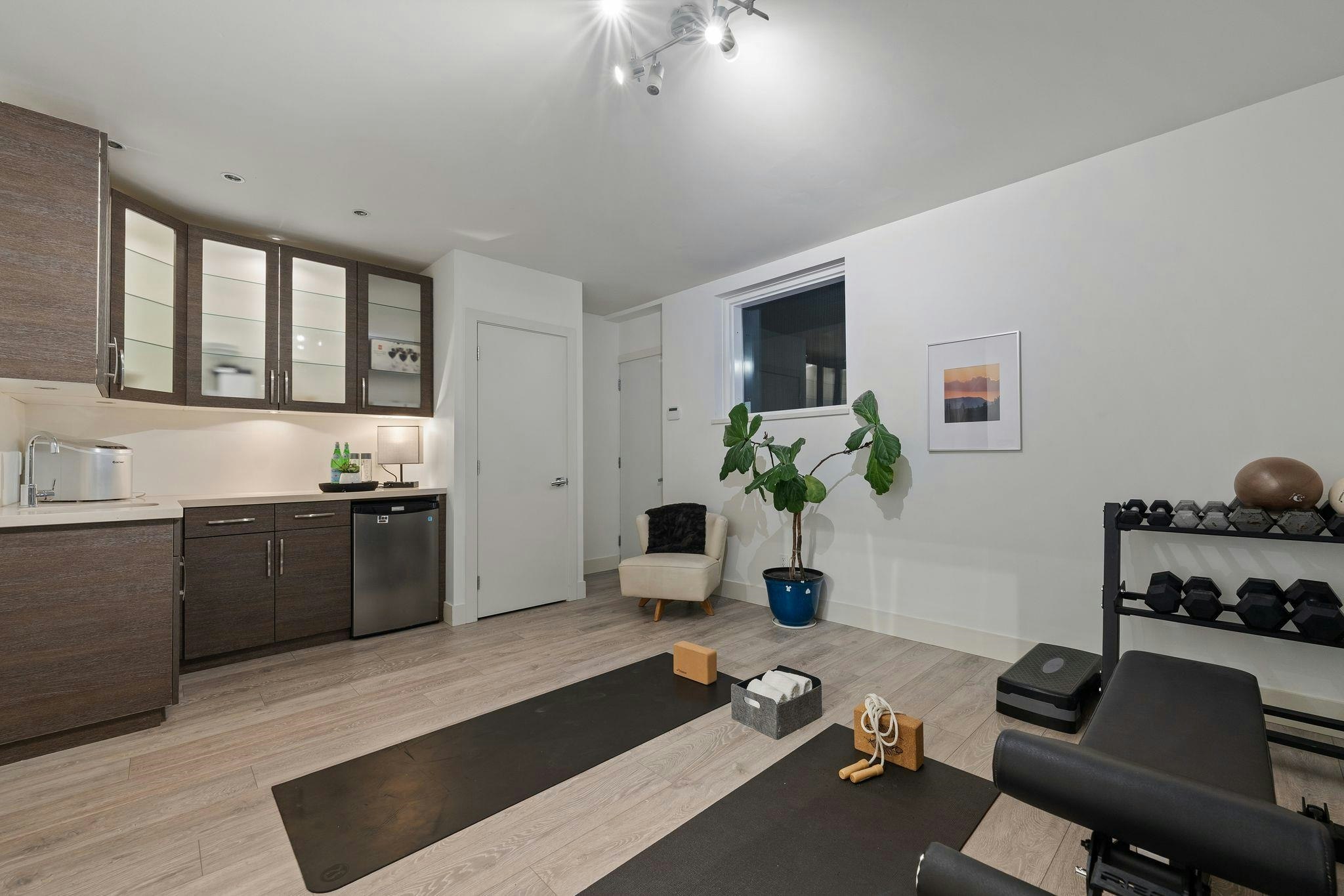 2775 Lyndene Road, North Vancouver, BC, V7R 1E2 - 33