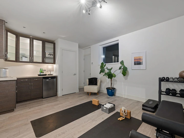 2775 Lyndene Road, North Vancouver, BC, V7R 1E2 - 33