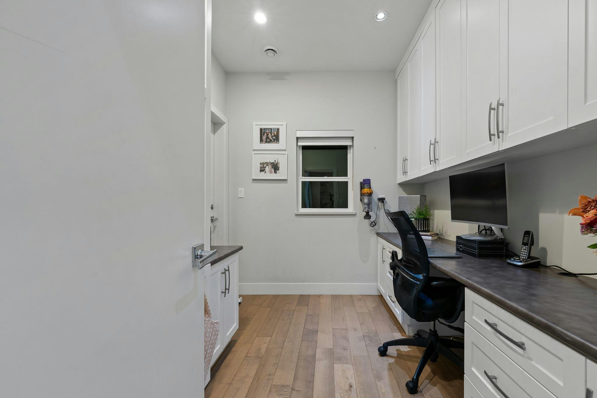 2775 Lyndene Road, North Vancouver, BC, V7R 1E2 - 16