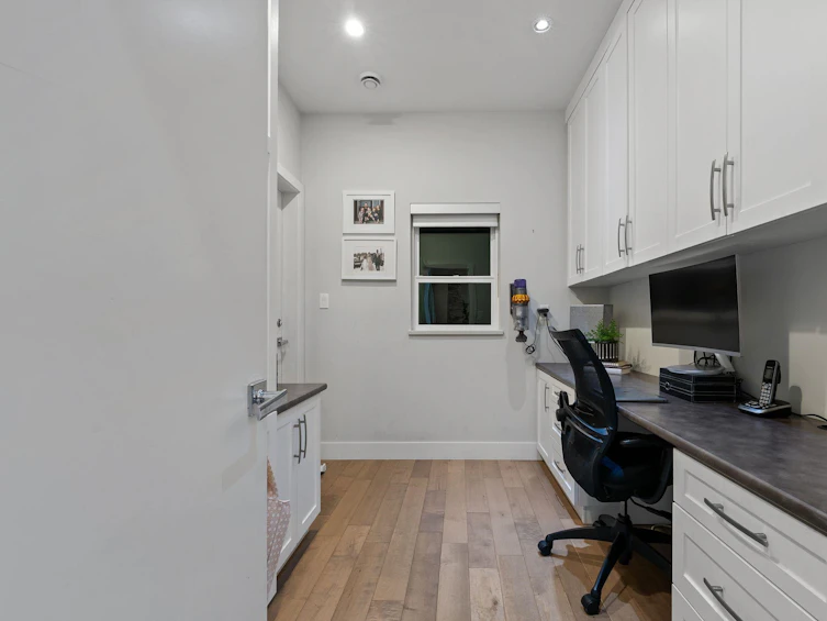 2775 Lyndene Road, North Vancouver, BC, V7R 1E2 - 16